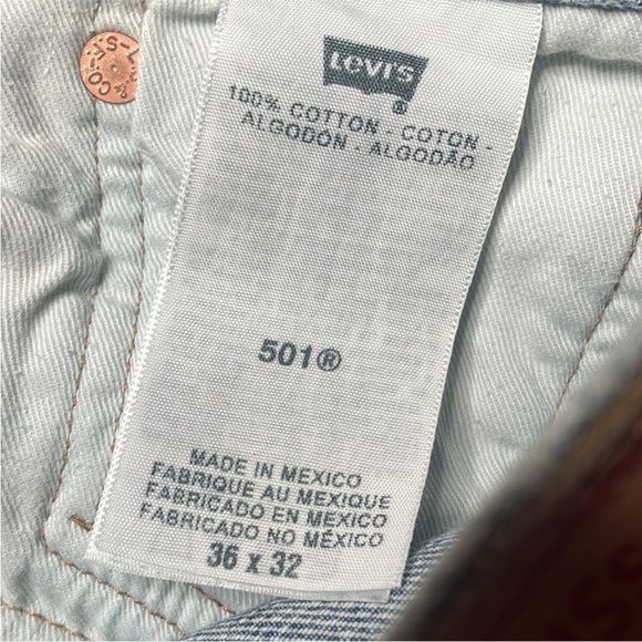 Levis denim Jeans 501 Button Fly Distressed Ripped size 36 Distressed - Picture 4 of 9